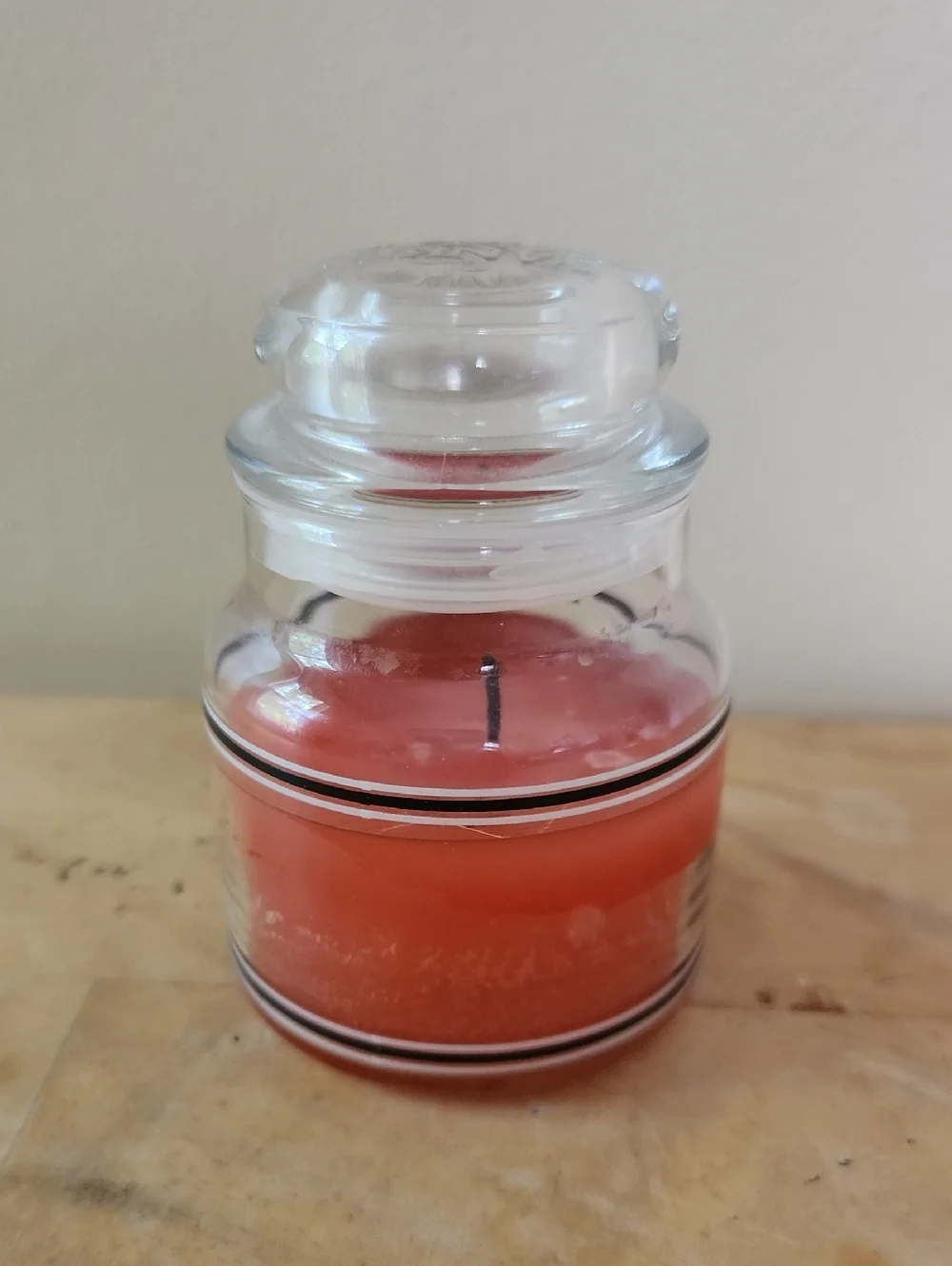Retired Yankee Candle Fresh Peach Small Jar 3.7 oz